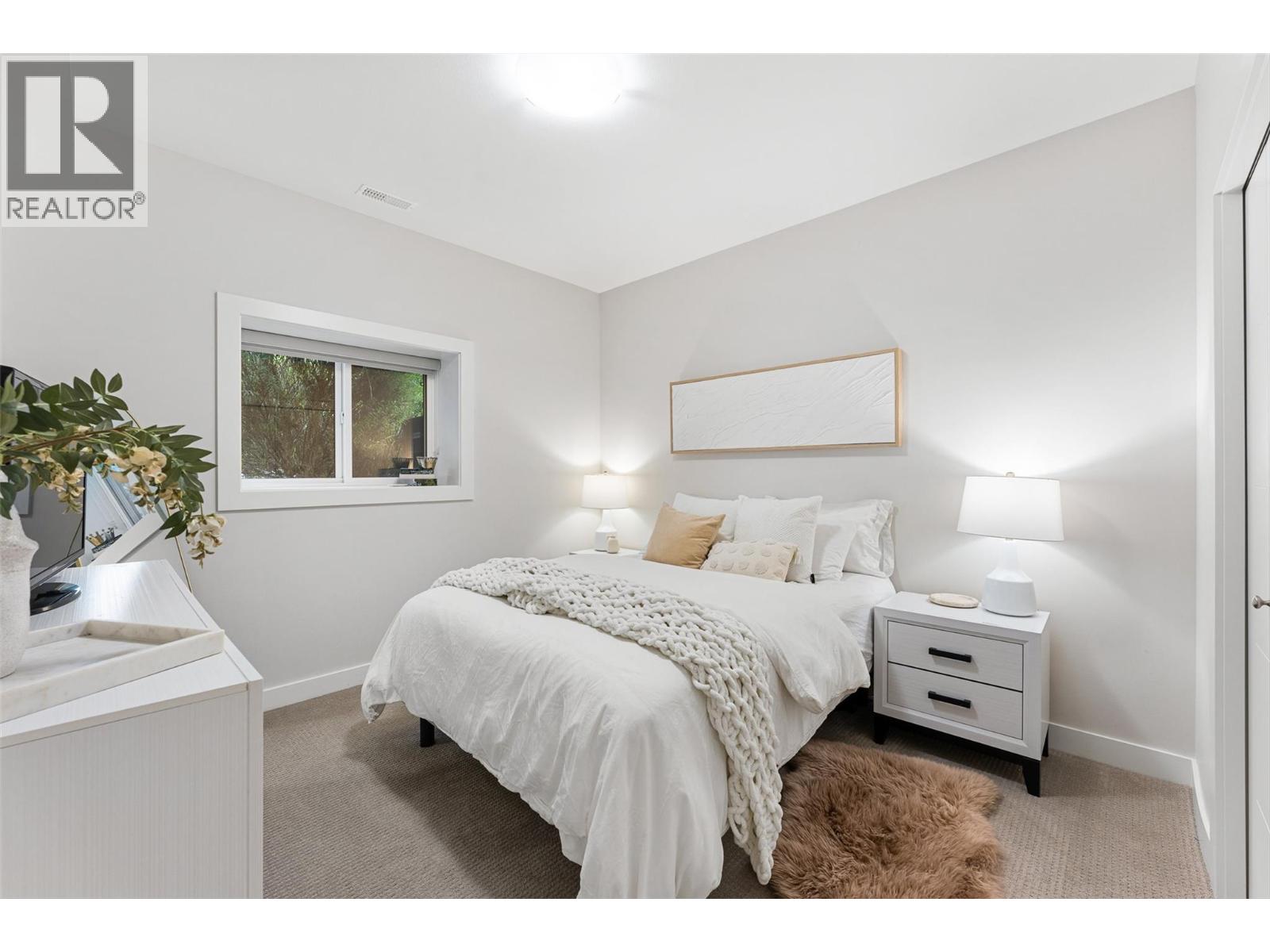 1341 Rocky Point, Kelowna