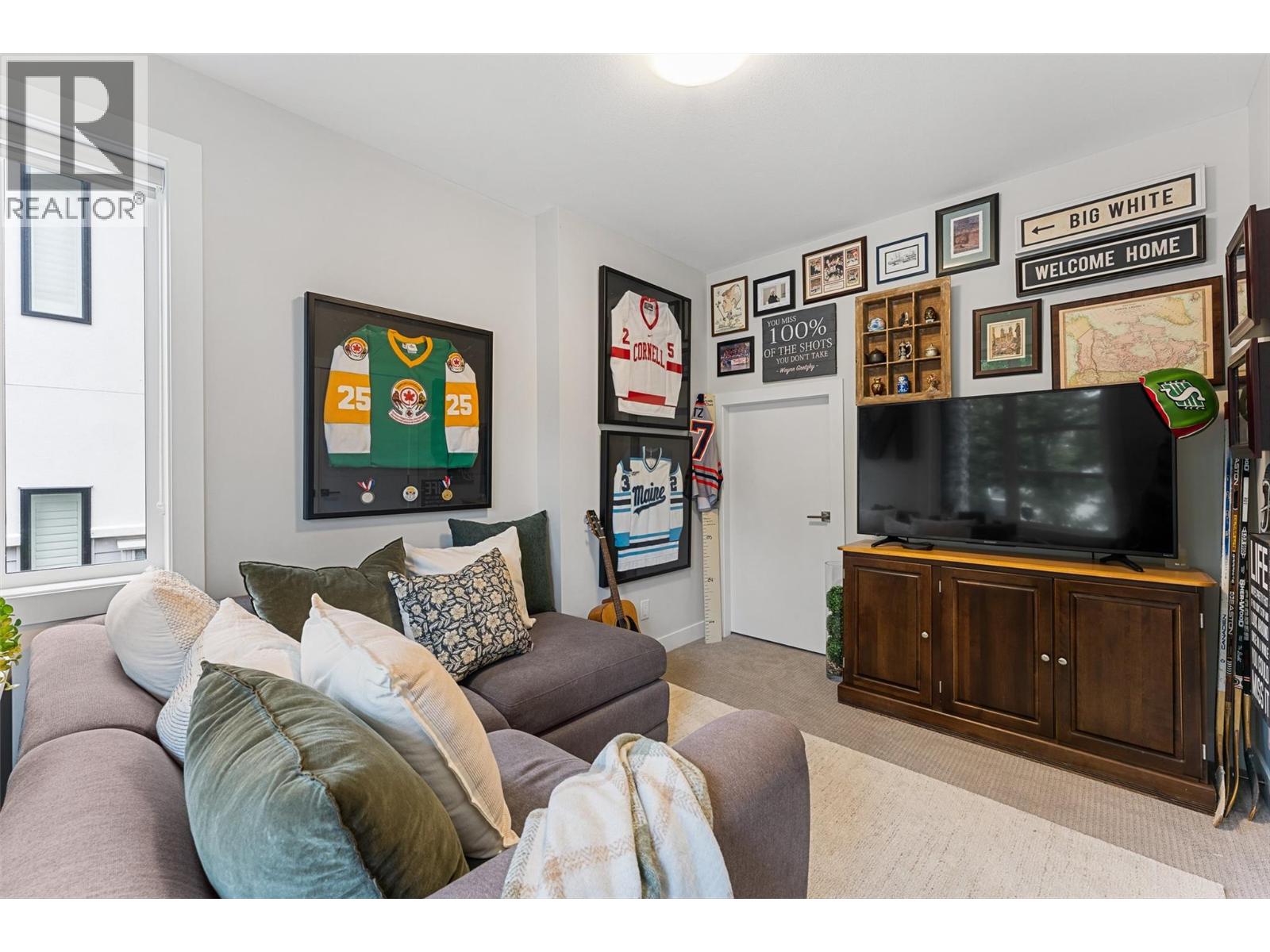 1341 Rocky Point, Kelowna