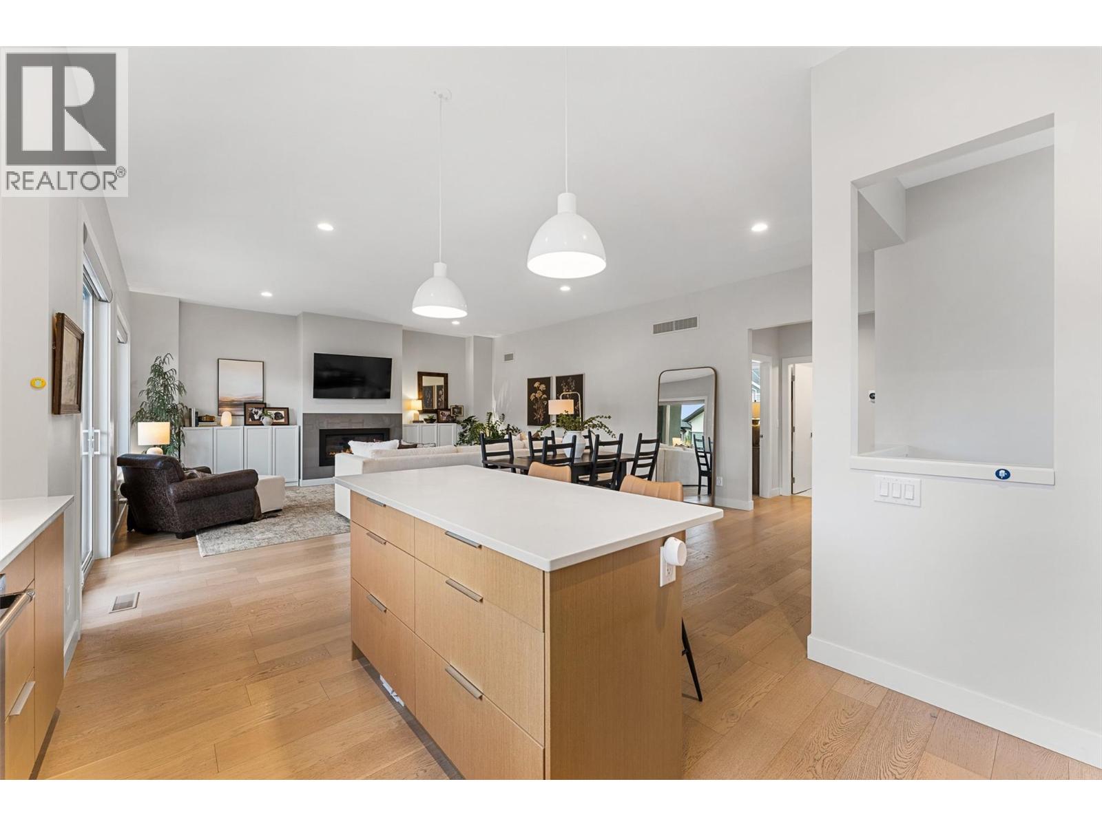 1341 Rocky Point, Kelowna