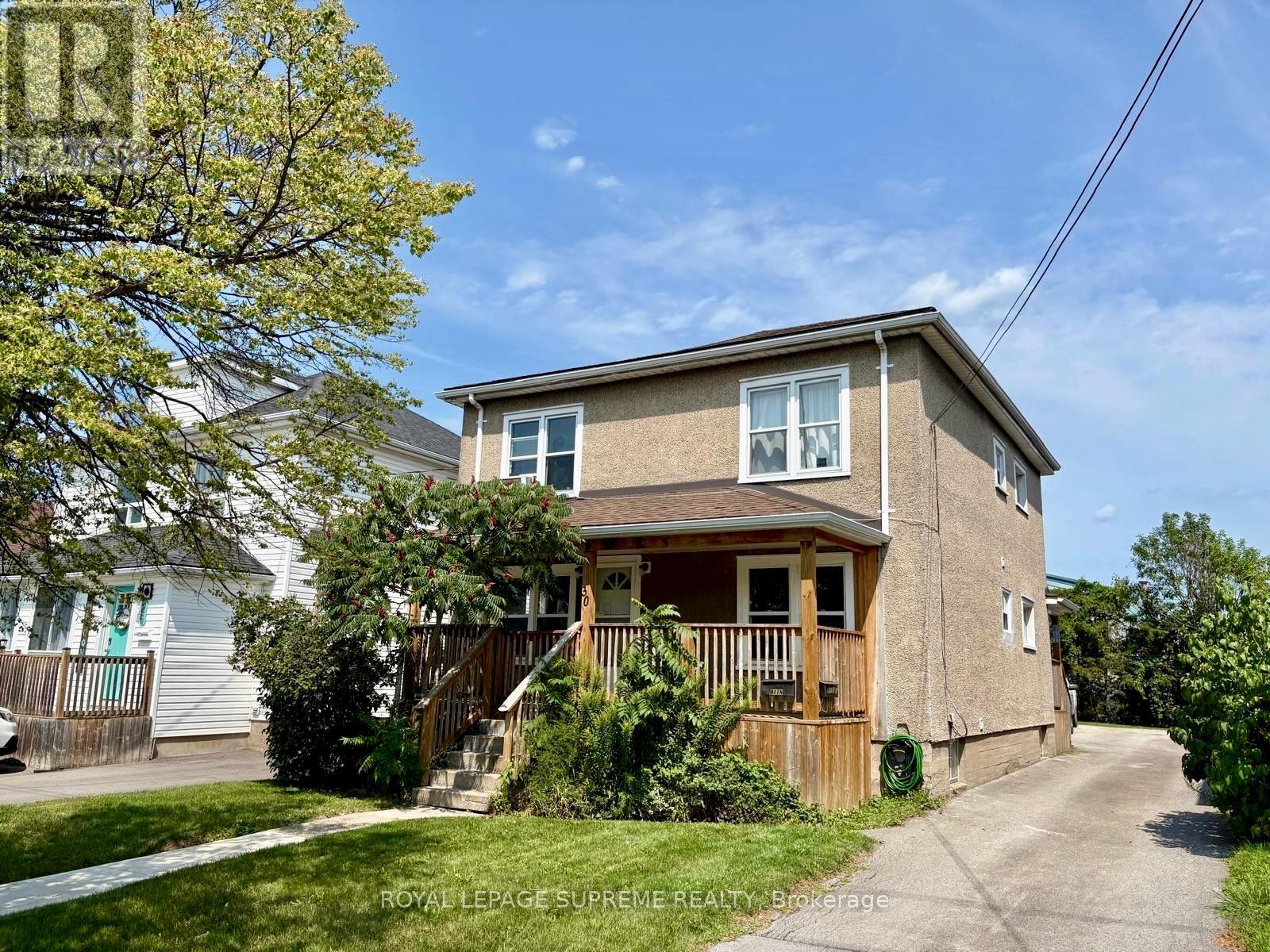 MAIN FLOOR - 30 FOURTH STREET, Welland (Lincoln/Crowland)