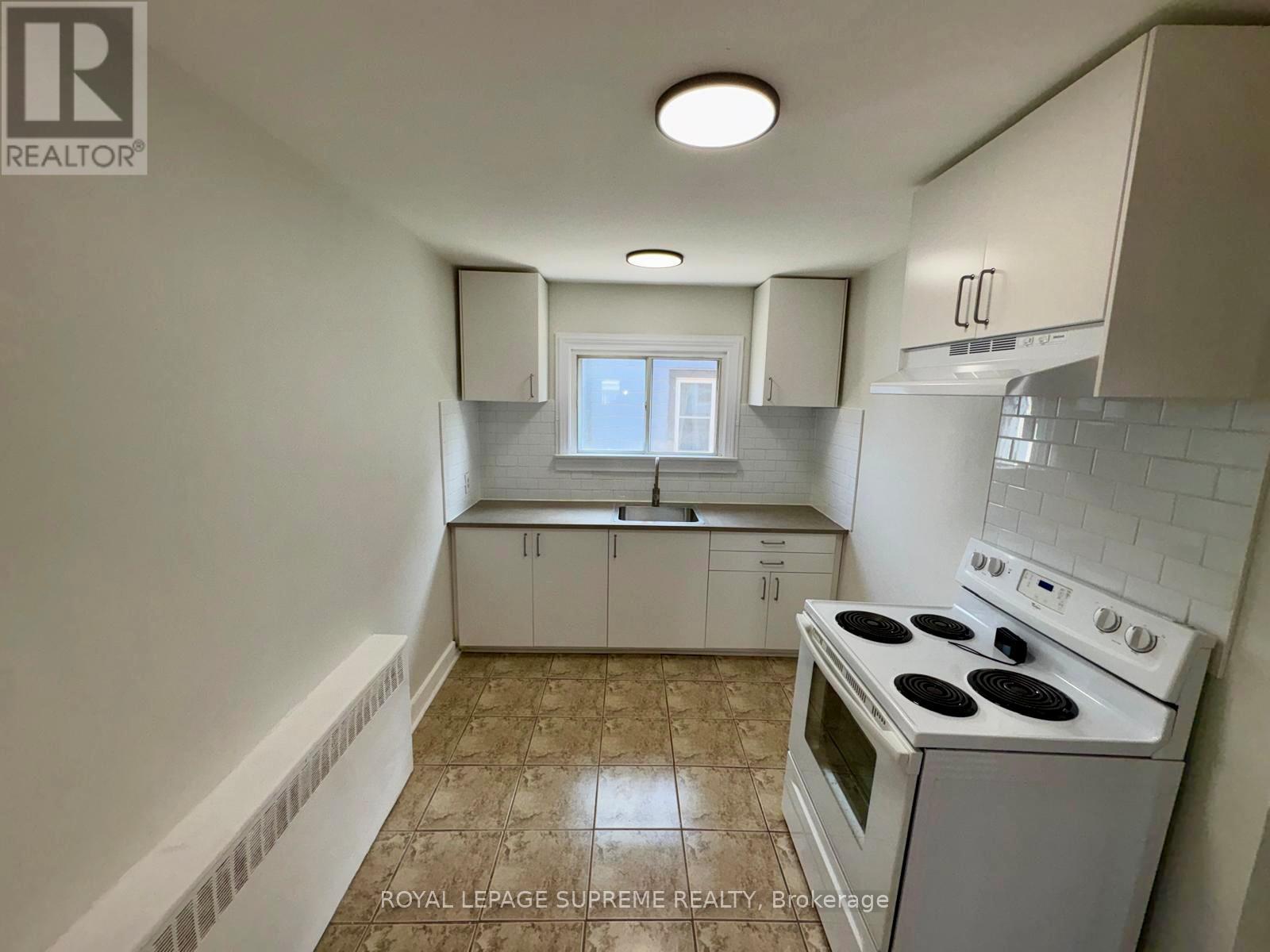 MAIN FLOOR - 30 FOURTH STREET, Welland (Lincoln/Crowland) — photo 12