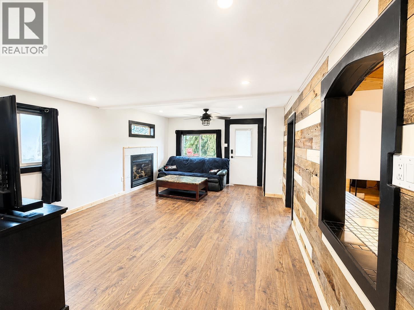 4847 TIMOTHY LAKE ROAD, Lac La Hache