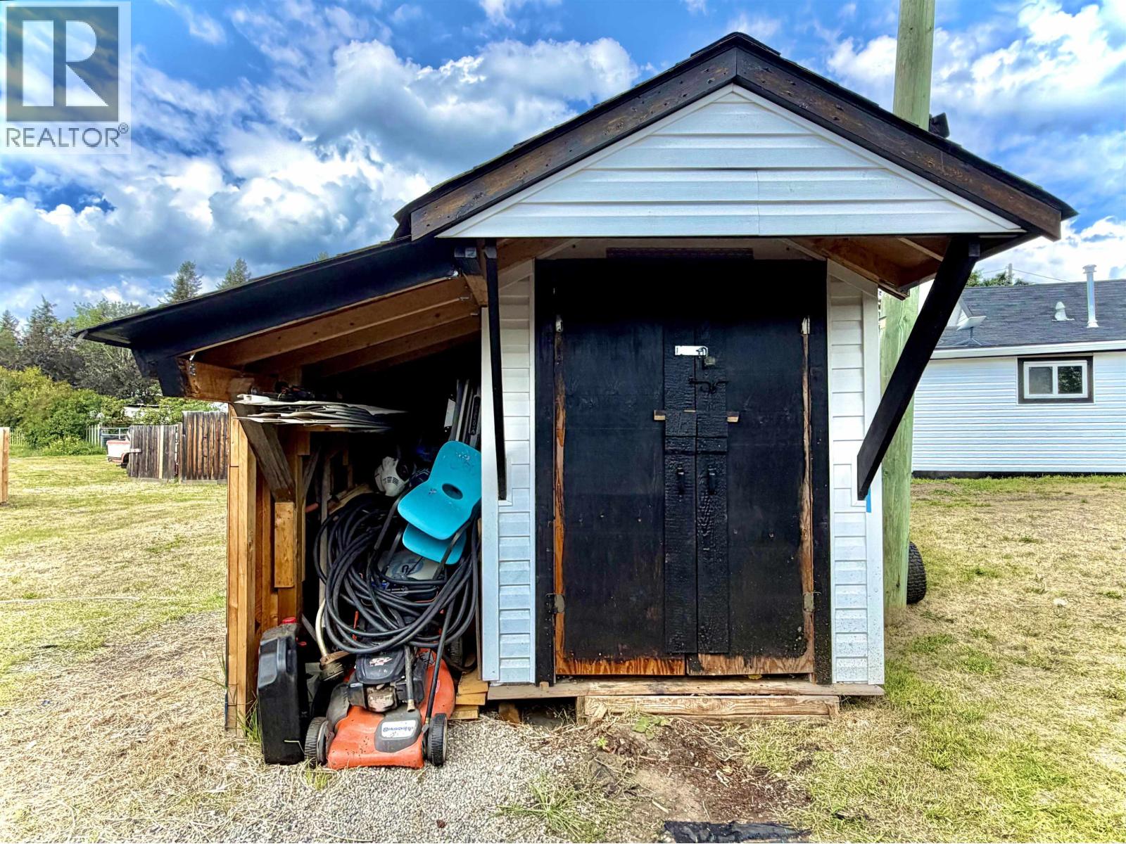 4847 TIMOTHY LAKE ROAD, Lac La Hache