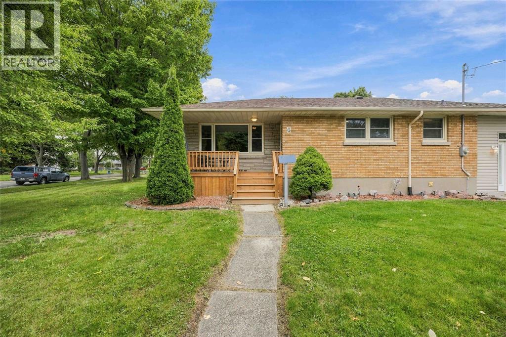 6 MASSEY CRESCENT, Sarnia — photo 2