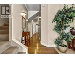 5pc Ensuite bath - 562 Mountain Drive, Vernon, BC V1H2B7 Photo 7