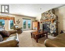 Dining room - 562 Mountain Drive, Vernon, BC V1H2B7 Photo 14