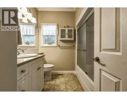 562 Mountain Drive, Vernon, BC V1H2B7 Photo 22