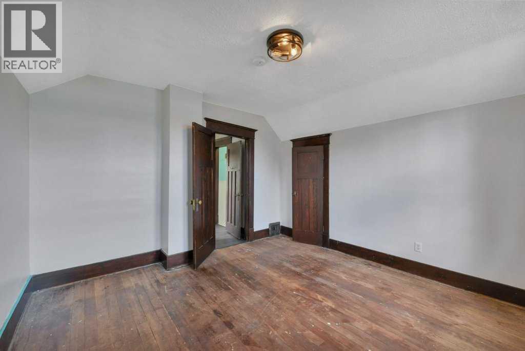 Listing photo – 5301 50 Street, Bentley