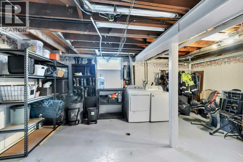 Listing photo – 5301 50 Street, Bentley
