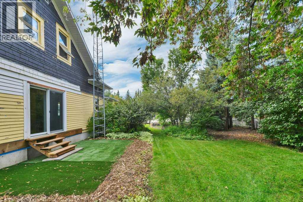 Listing photo – 5301 50 Street, Bentley