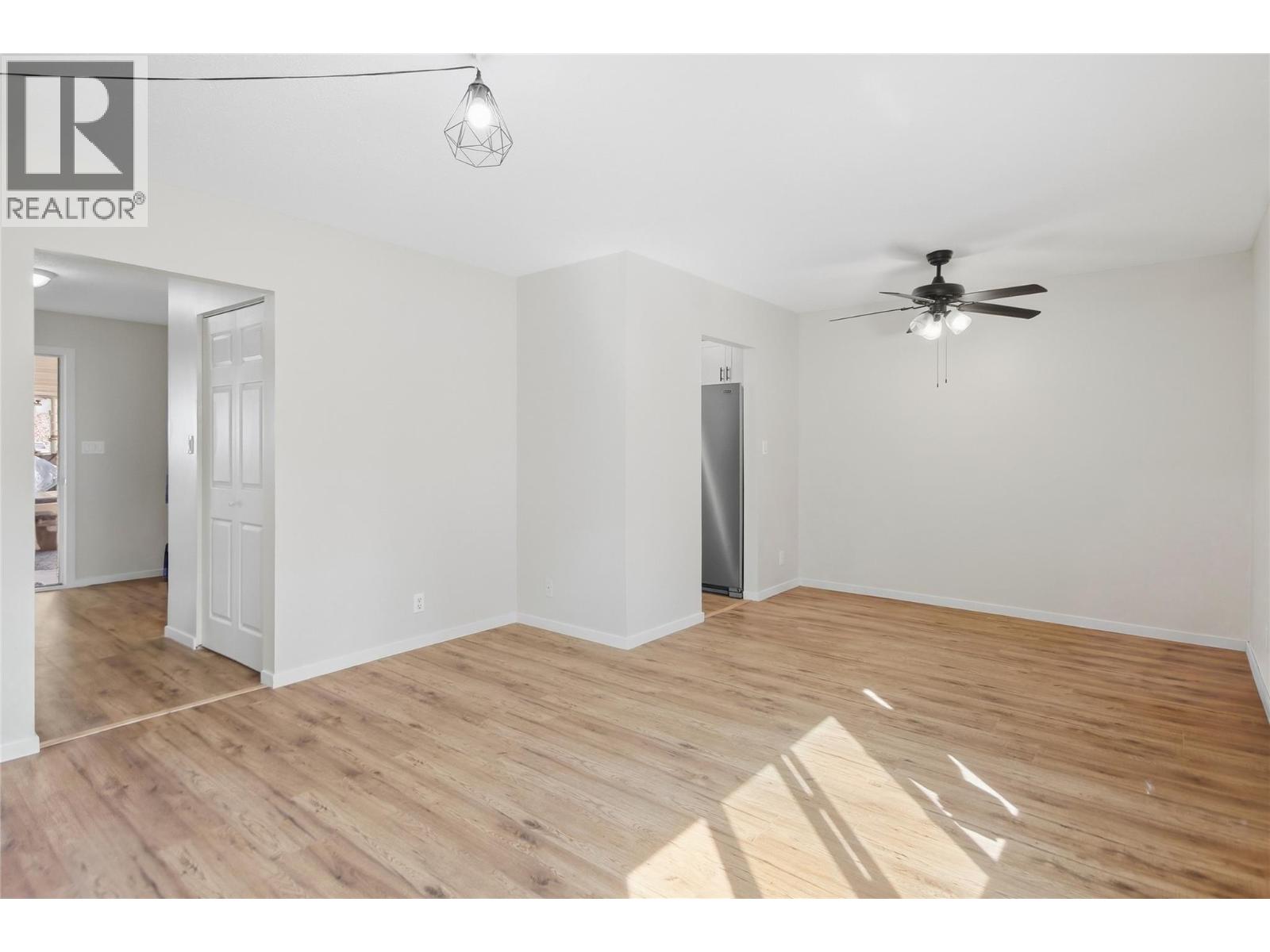 #32 700 Collingwood Drive - 21