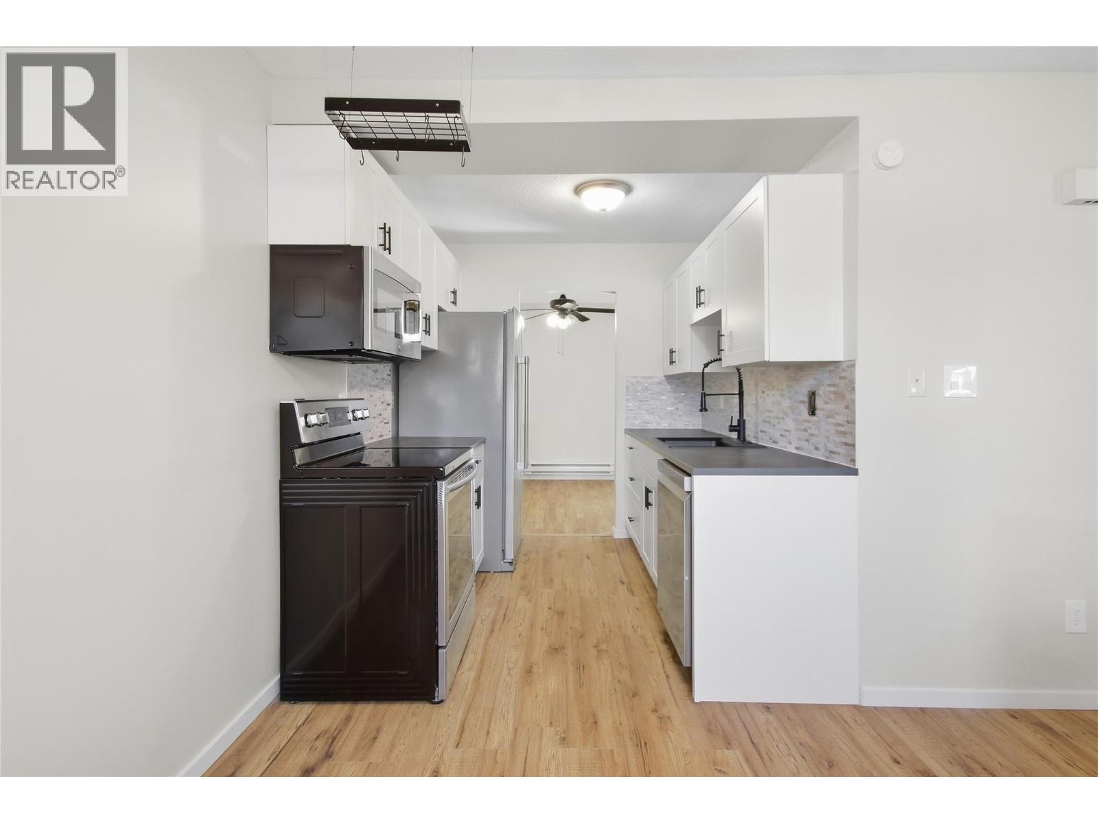 700 Collingwood Drive Unit# 32, Kamloops