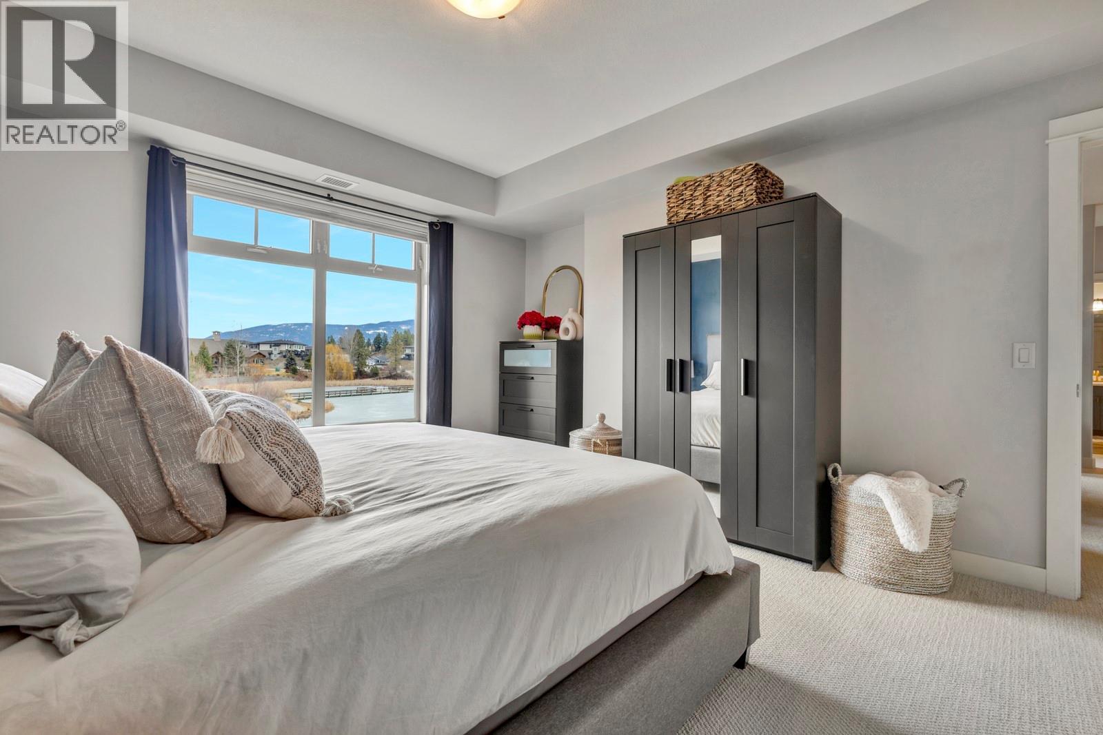 2551 Shoreline Drive Unit# 214, Lake Country