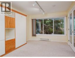 1 928 Bearwood Lane, Saanich, BC V8P3G1 Photo 23