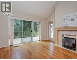 Dining room - 1 928 Bearwood Lane, Saanich, BC V8P3G1 Photo 12