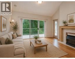 Sunroom - 1 928 Bearwood Lane, Saanich, BC V8P3G1 Photo 11