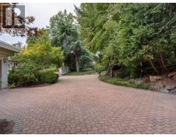 1 928 Bearwood Lane, Saanich, BC V8P3G1 Photo 40