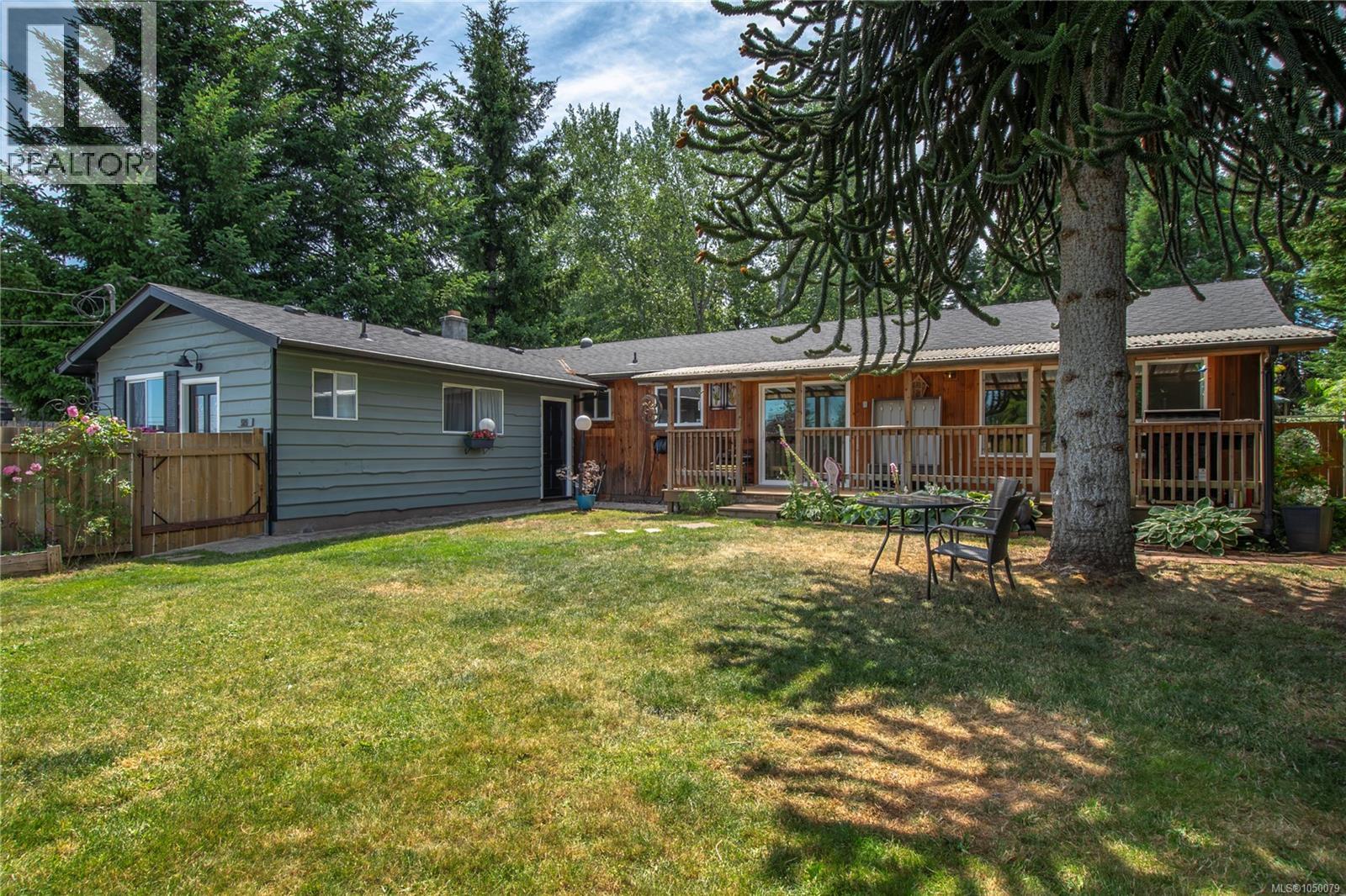 920 Watson Cres - 1