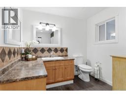 920 Watson Cres, Campbell River, BC V9W5N4 Photo 14