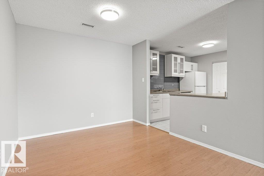 #4 14620 26 ST NW - Image 19