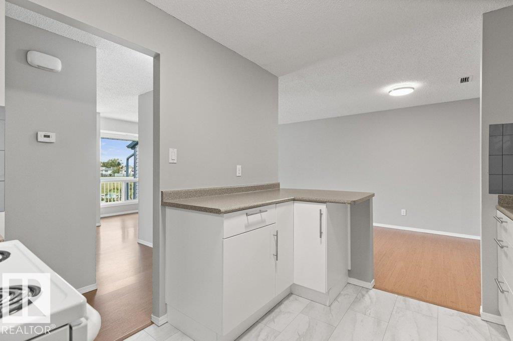 #4 14620 26 ST NW - Image 29
