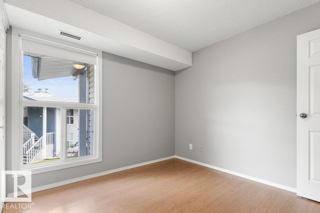#4 14620 26 ST NW - 52