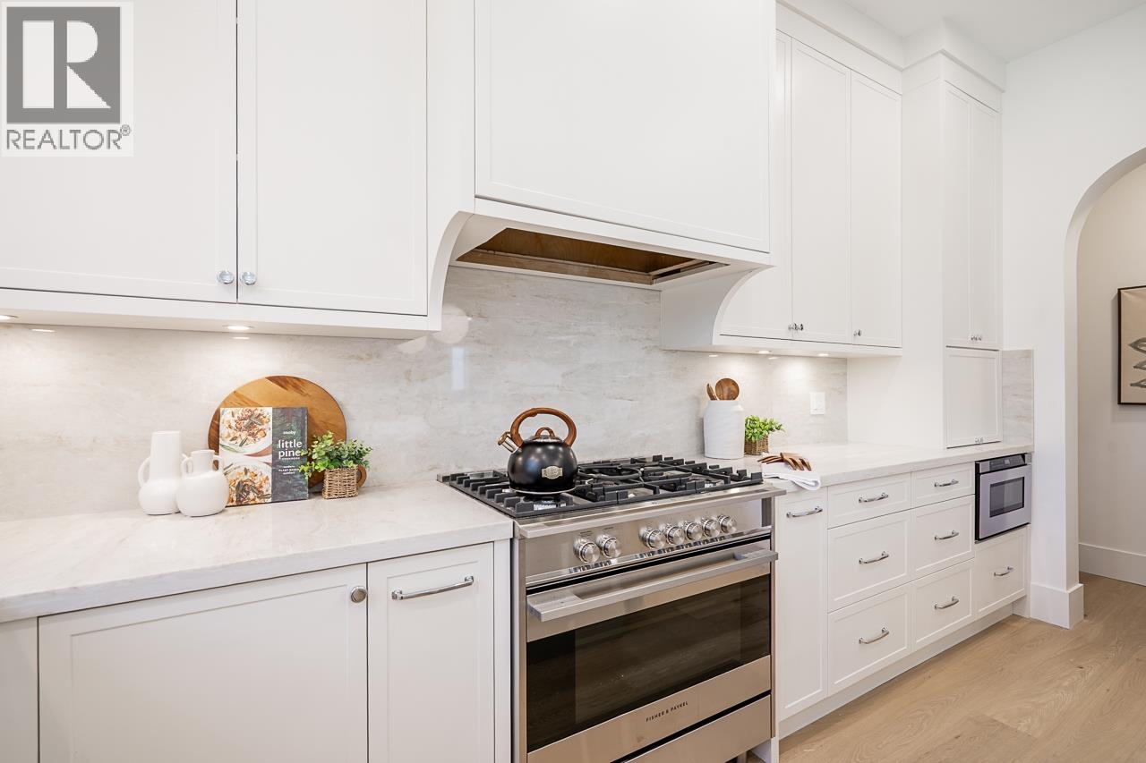 1229 STELLERS JAY Place, Tsawwassen