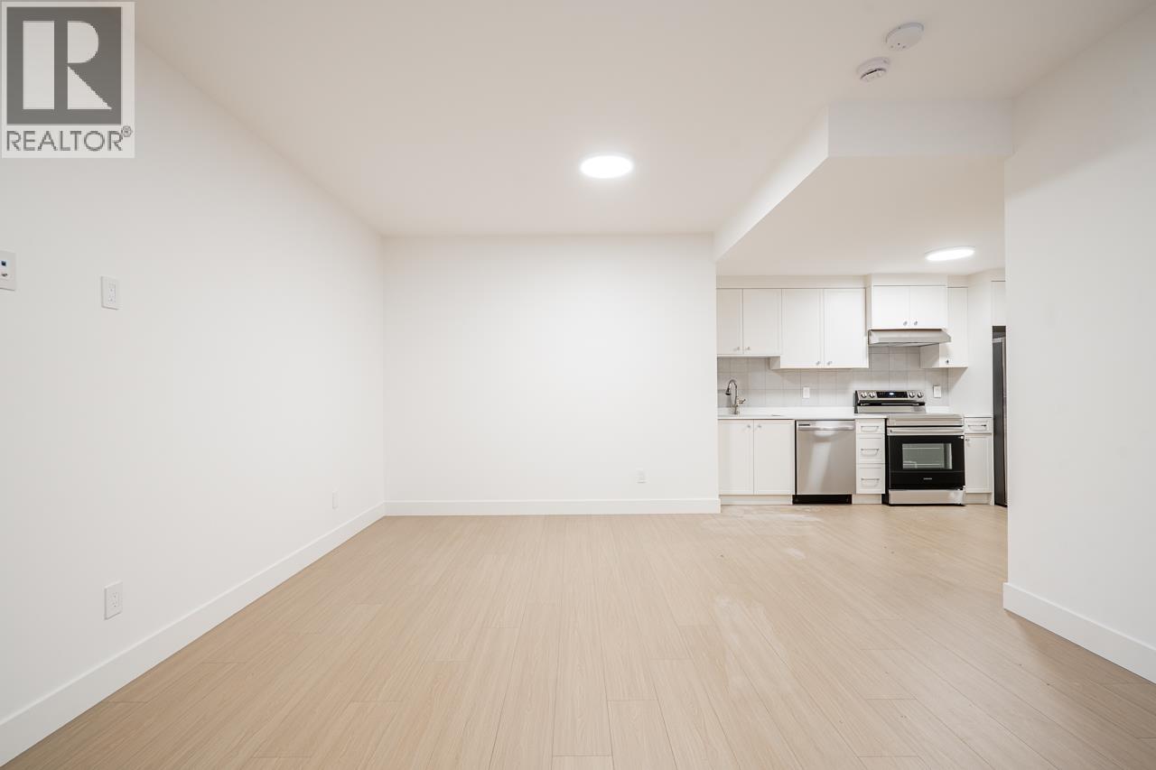 1229 STELLERS JAY Place, Tsawwassen
