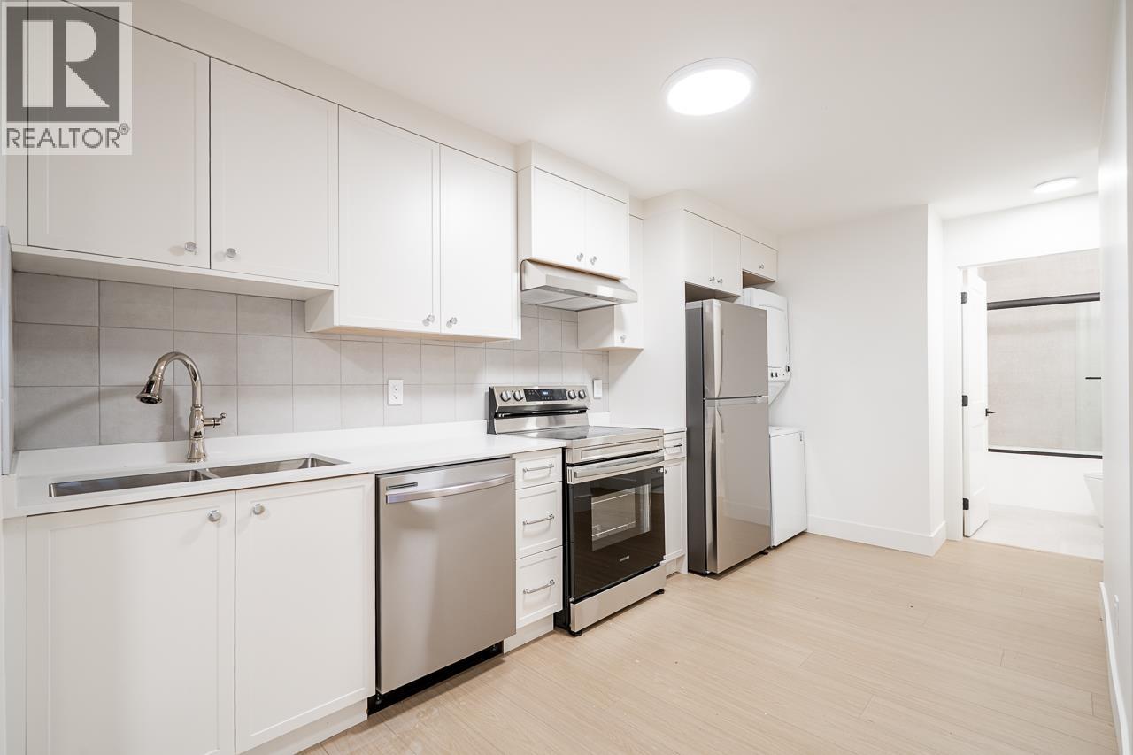 1229 STELLERS JAY Place, Tsawwassen