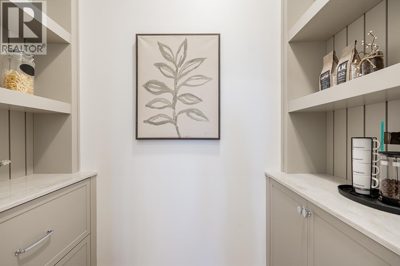 1229 STELLERS JAY Place, Tsawwassen