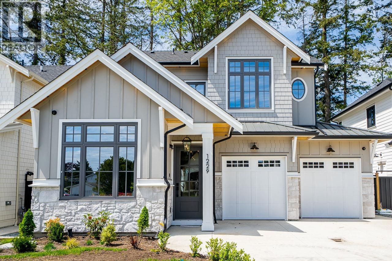 1229 STELLERS JAY Place, Tsawwassen