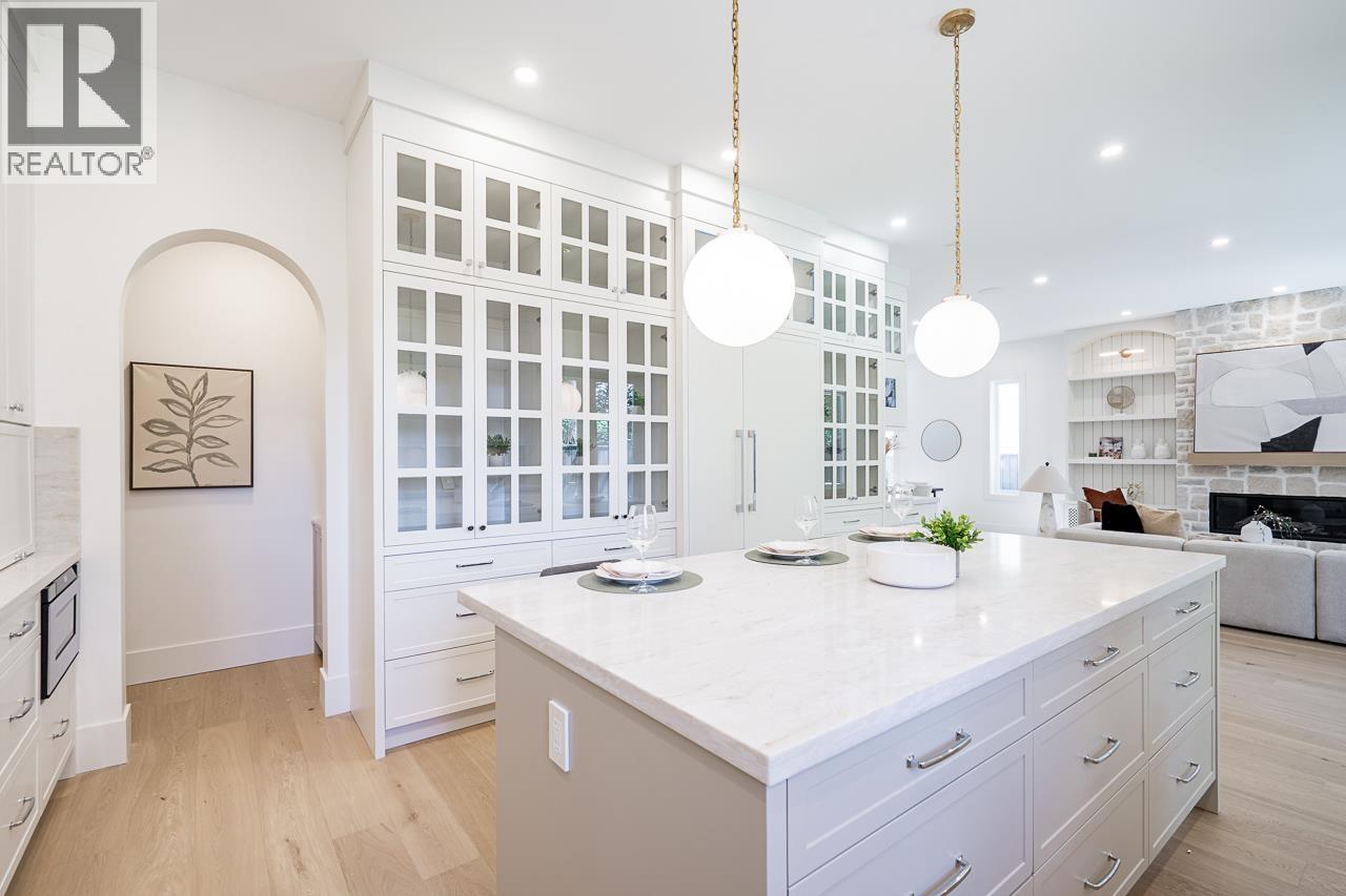 1229 STELLERS JAY Place, Tsawwassen