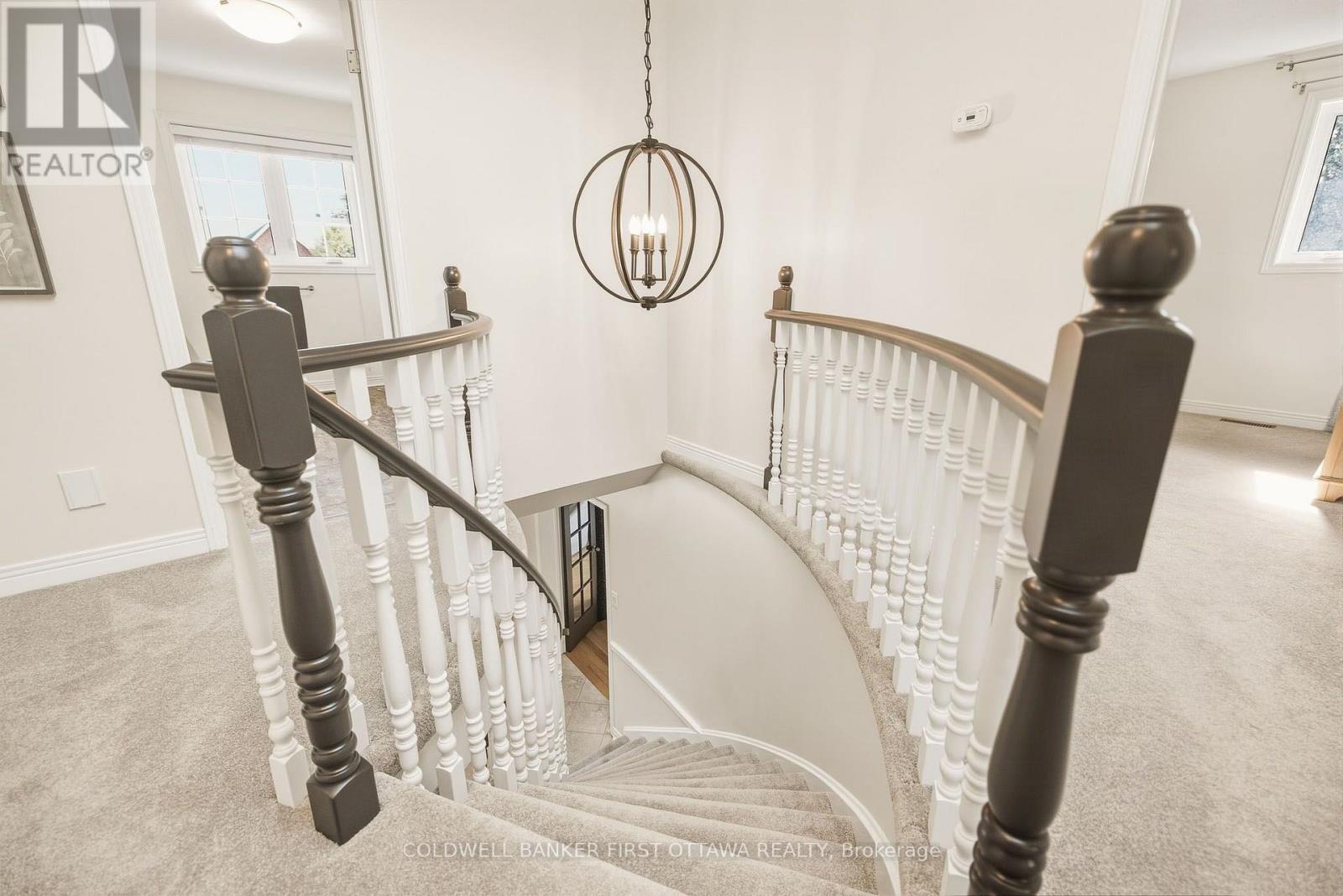 27 HAMPEL CRESCENT - Image 29
