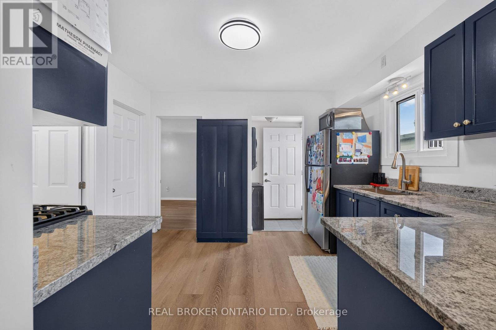 610 STEELE STREET - 8