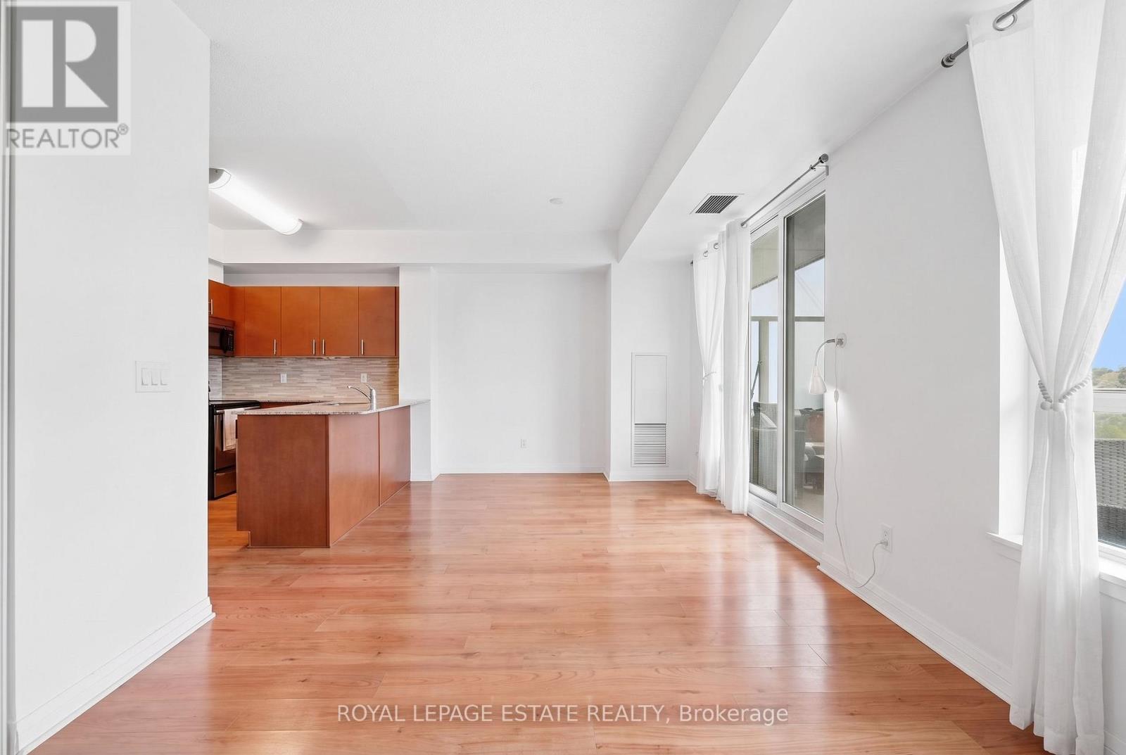 #504 1 COLE STREET - 6
