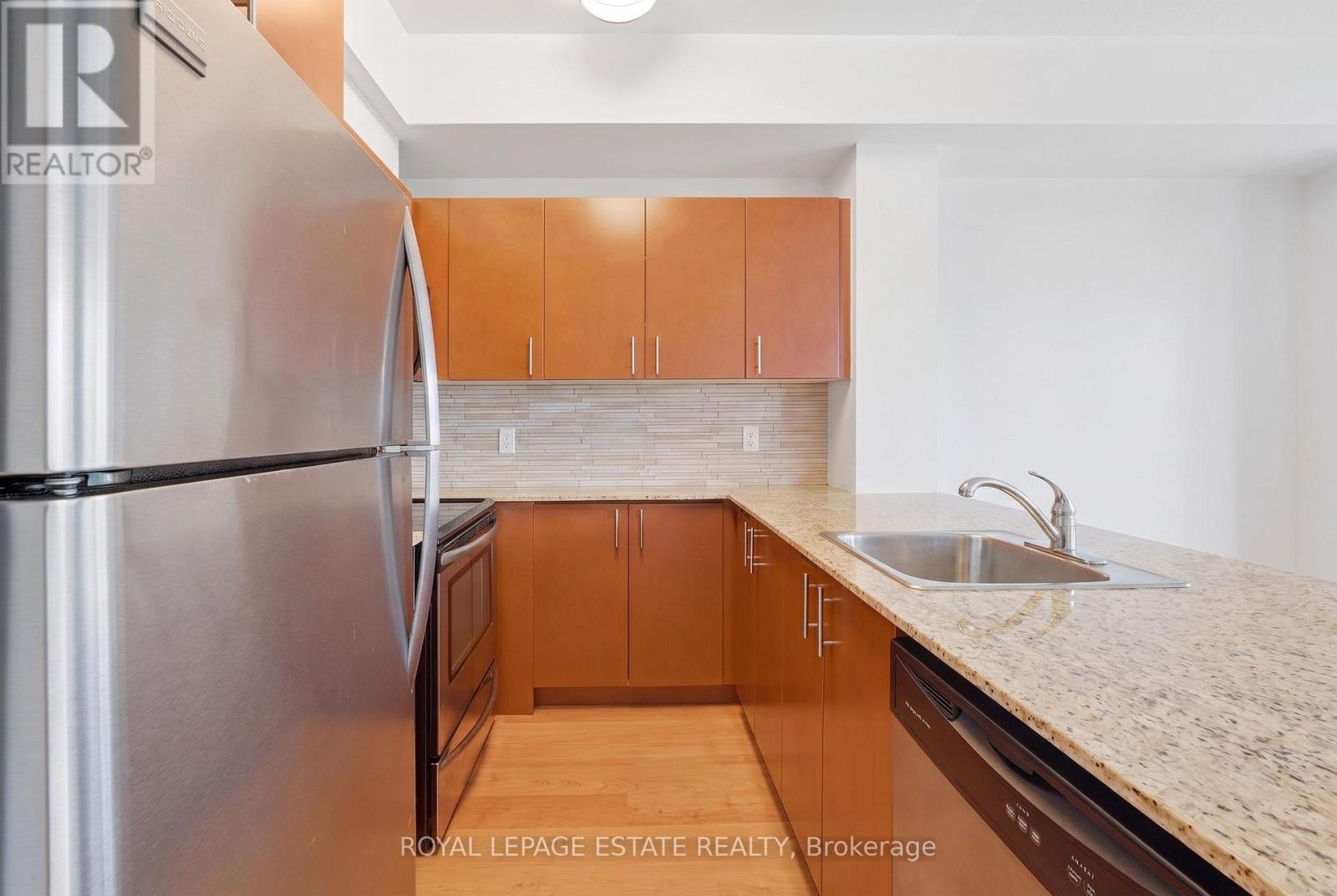 #504 1 COLE STREET - 9