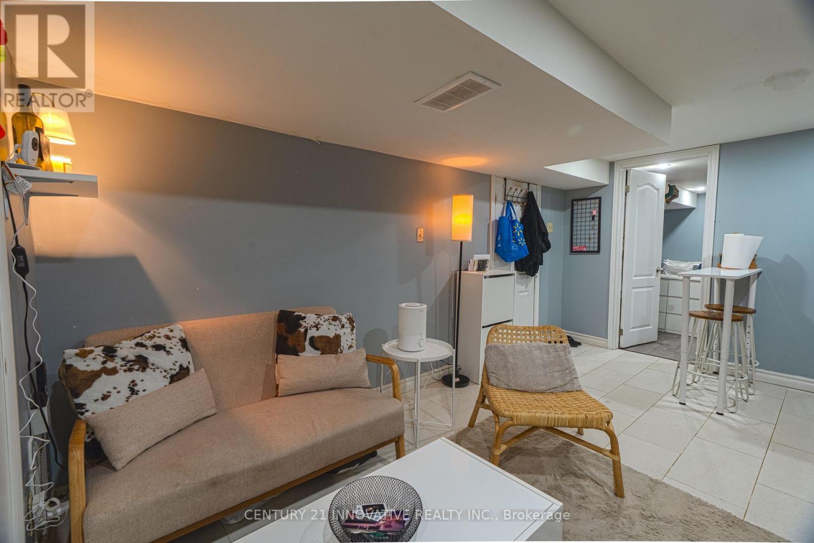 89 THICKSON ROAD S - 13