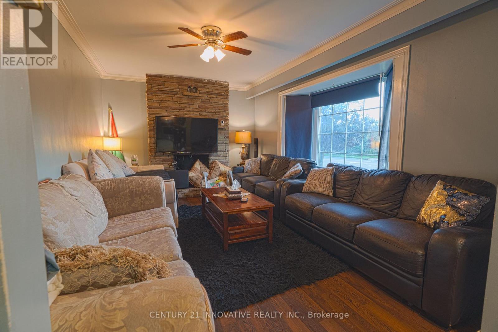 89 THICKSON ROAD S, Whitby (Blue Grass Meadows) — photo 5