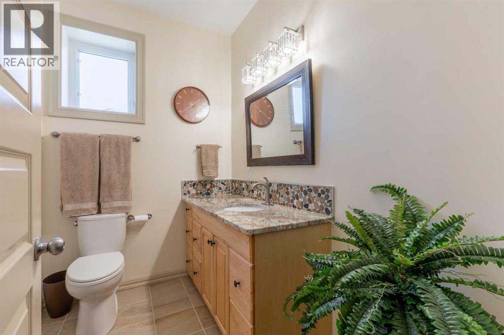 245 6A Street - Image 35