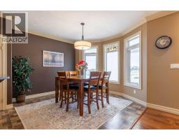 4pc Bathroom - 245 6a Street, Stirling, AB T0K2E0 Photo 10