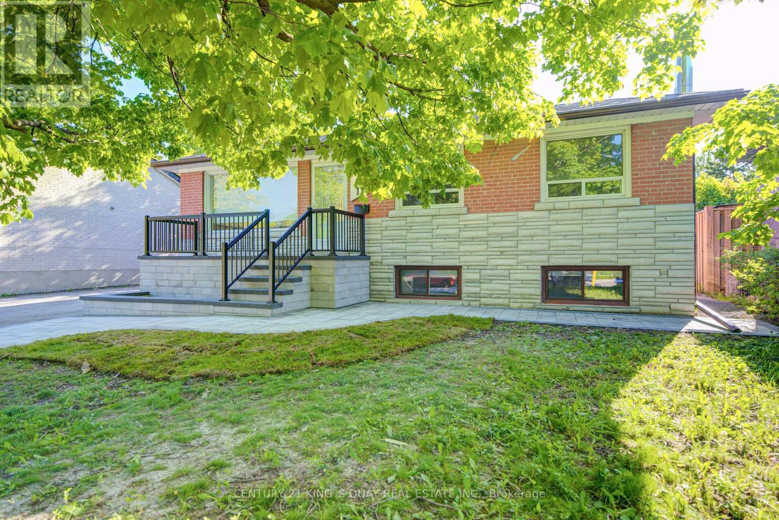 MAIN FLOOR - 176 FELIX ROAD, Richmond Hill (Crosby) — photo 2