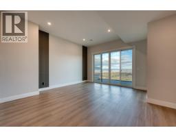 1030 Emslie Street, Kelowna, BC V1W0C3 Photo 42