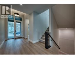 Laundry room - 1030 Emslie Street, Kelowna, BC V1W0C3 Photo 9