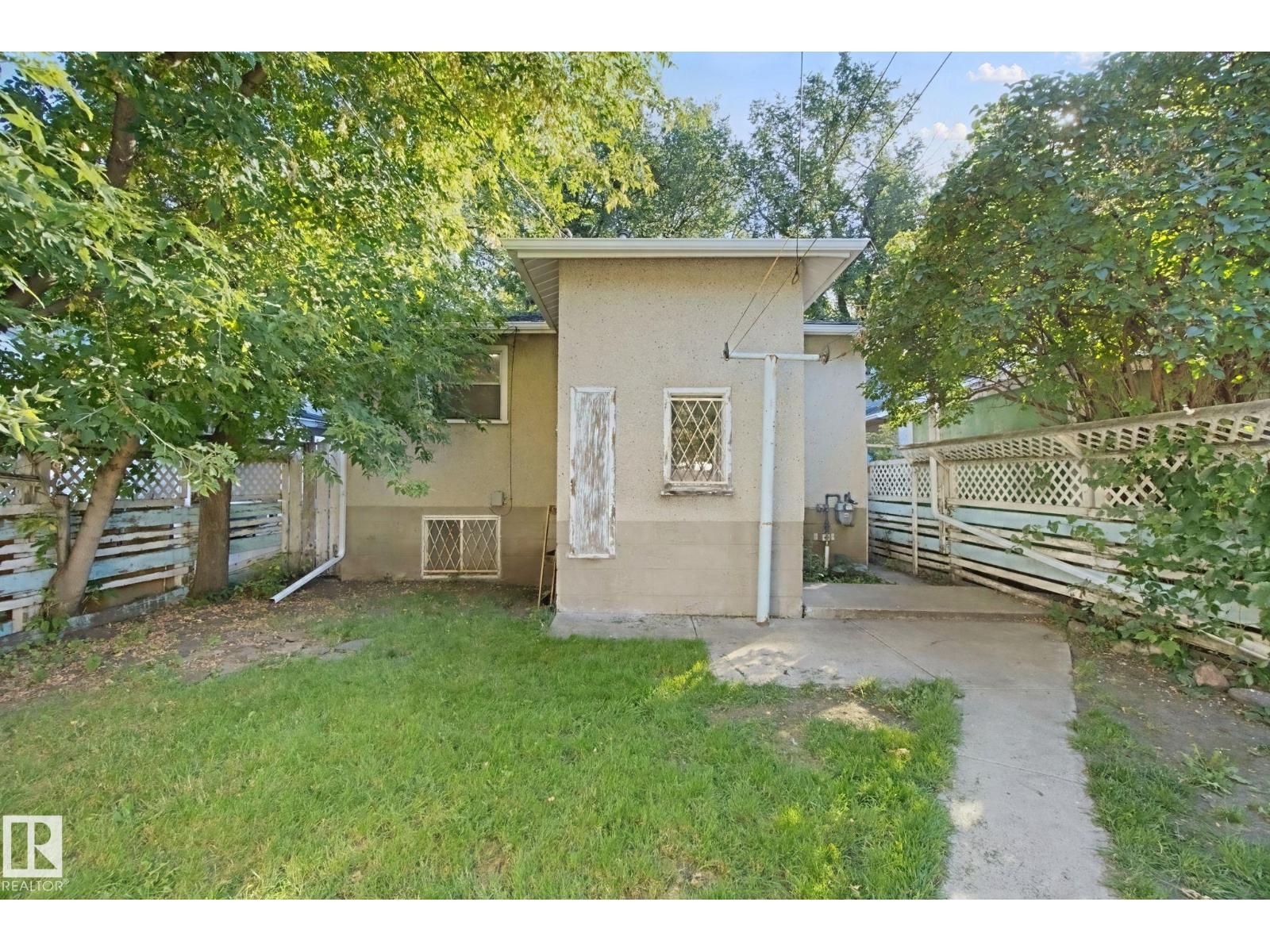 12126 57 ST NW - Image 30