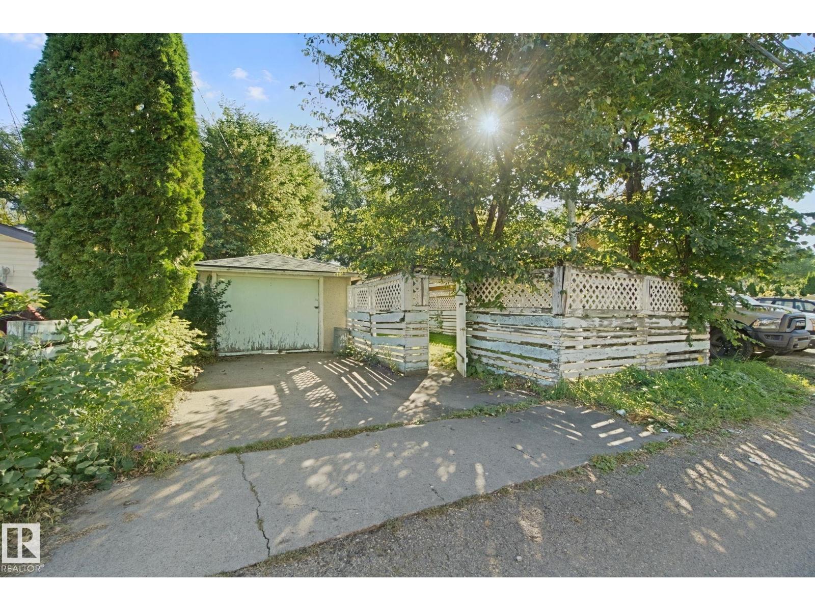 12126 57 ST NW - Image 33