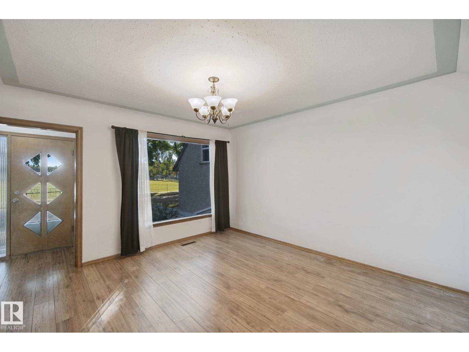 12126 57 ST NW - Image 7