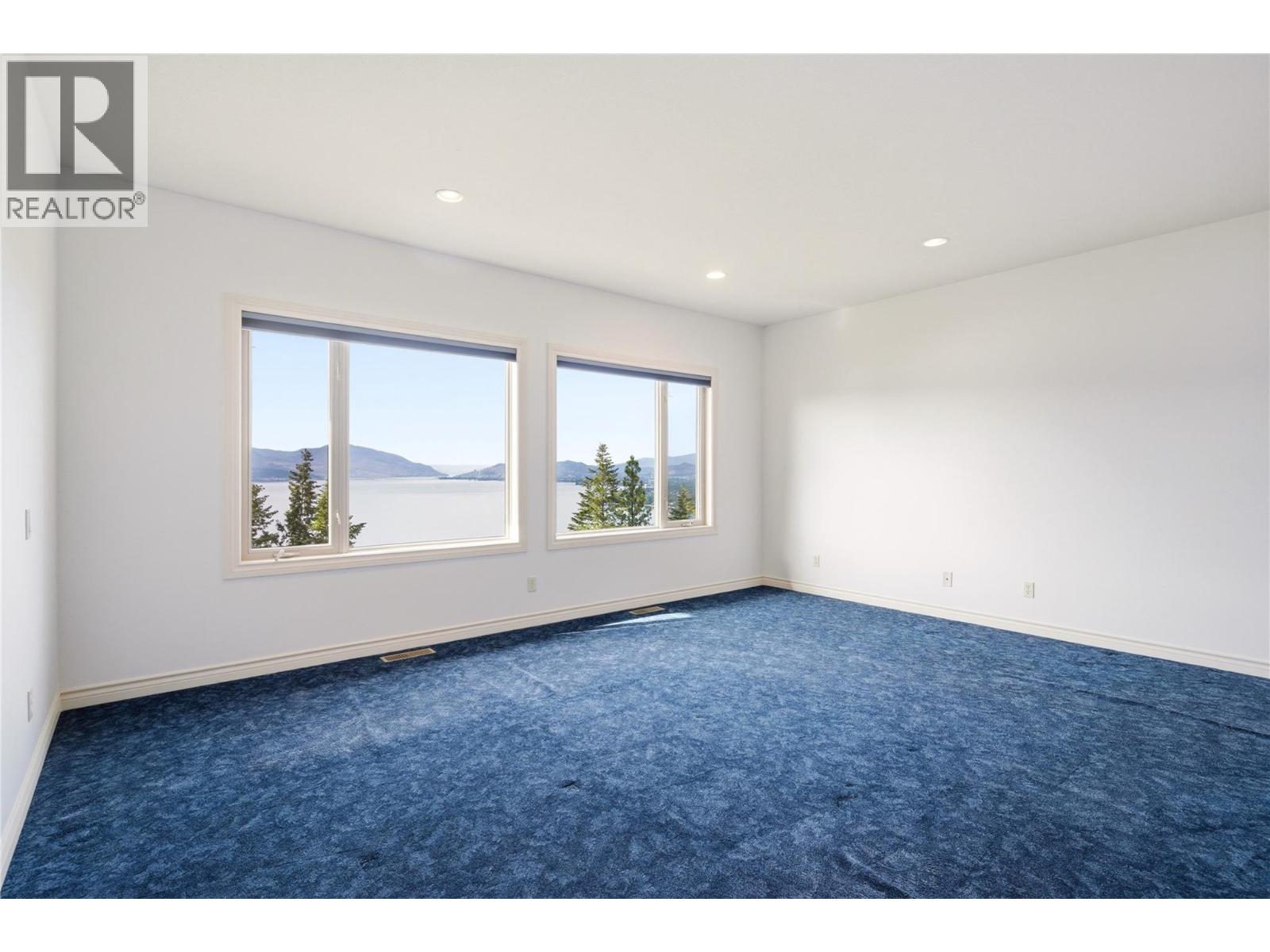 448 Viewcrest Road - 27