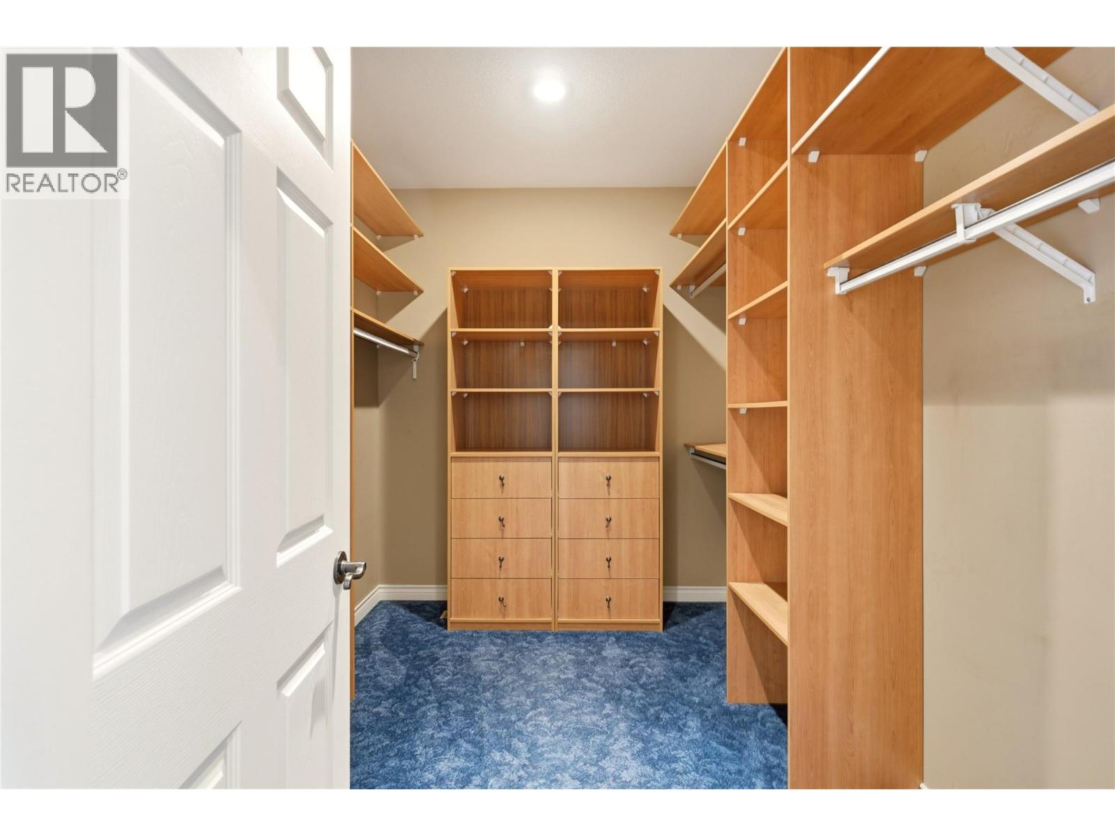 448 Viewcrest Road - 29
