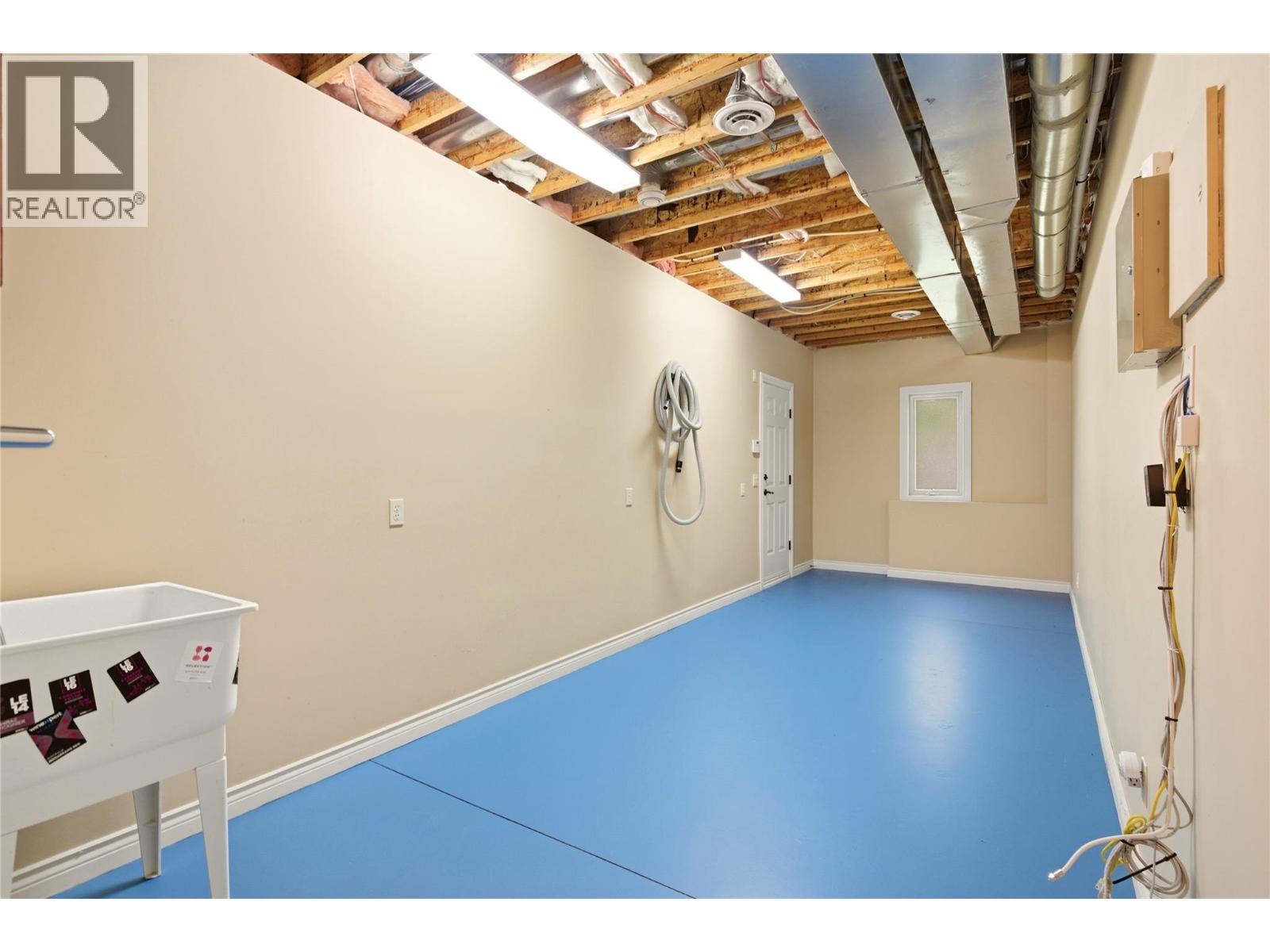 448 Viewcrest Road - 48