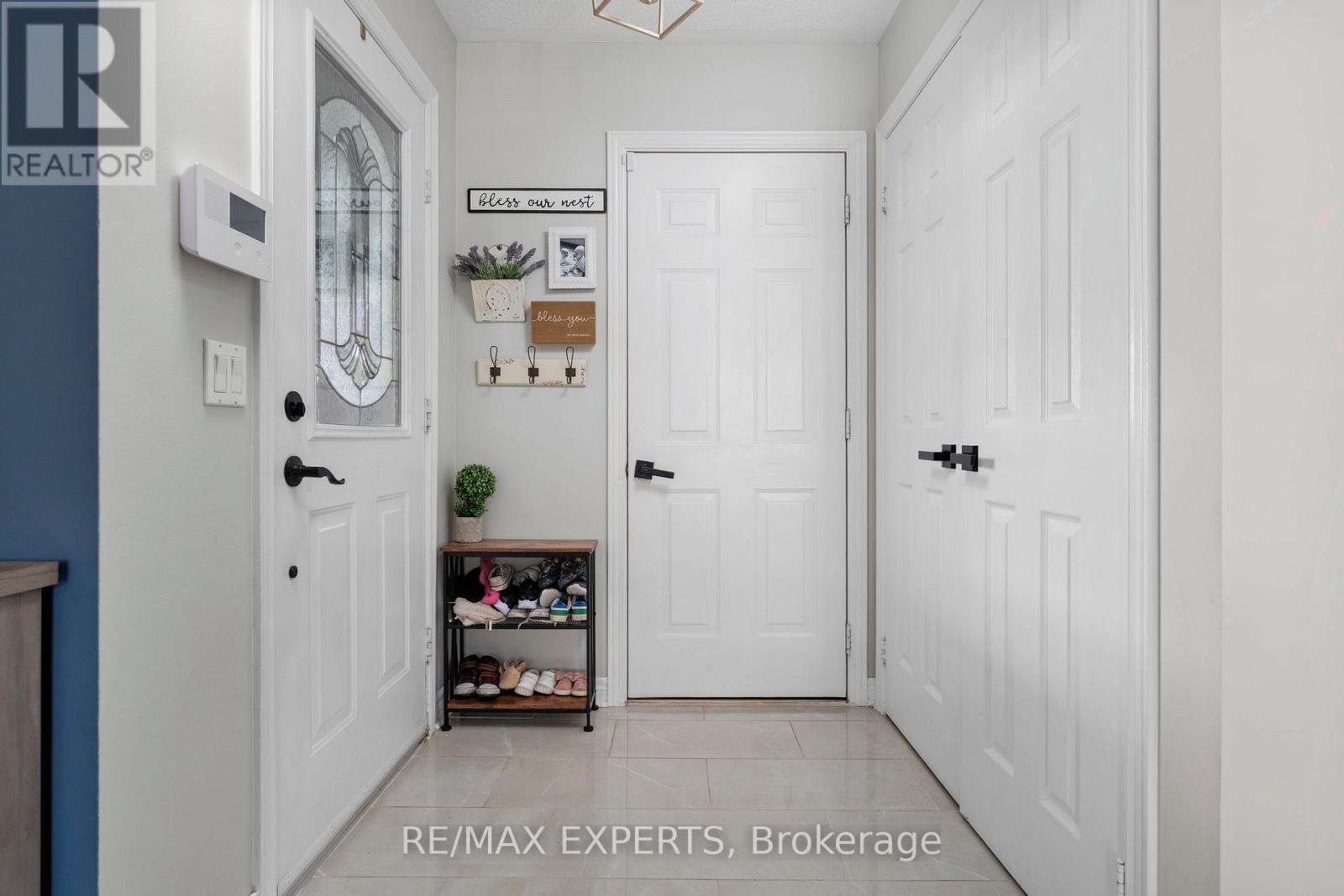 28 CRESTRIDGE DRIVE, Caledon (Bolton North) — photo 5